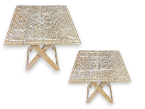 MESA Y TABURETE GRAVADO CUADRADA